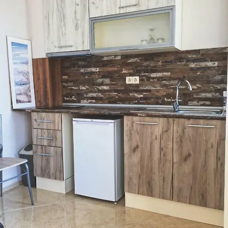 Tiny One Apartment *